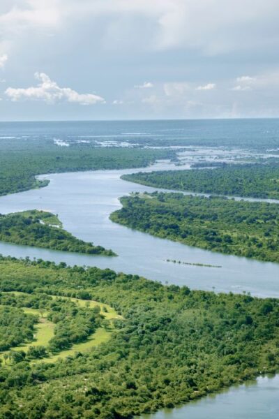 Sungai Terpanjang di Indonesia yang Bikin Melongo! Bukan Cuma Panjang, Tapi Penuh Misteri!